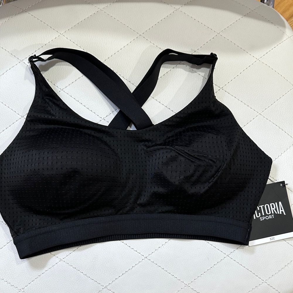 Victoria’s Secret Black Sports Bra